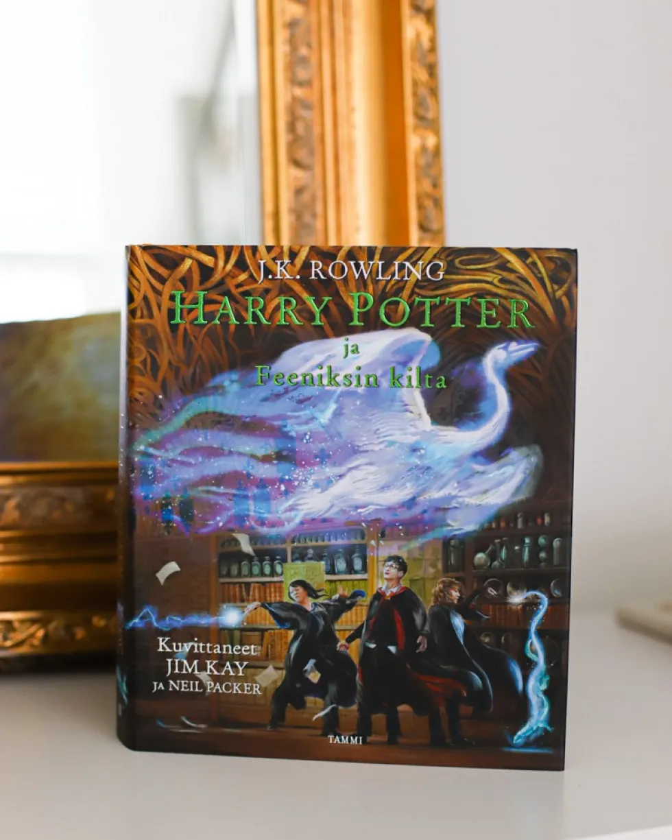 Harry Potter ja Feeniksin kilta (kuvitettu)