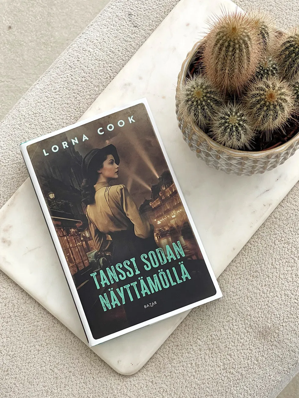 Tanssi sodan näyttämöllä