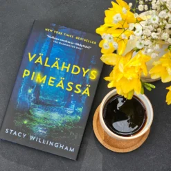 Välähdys pimeässä